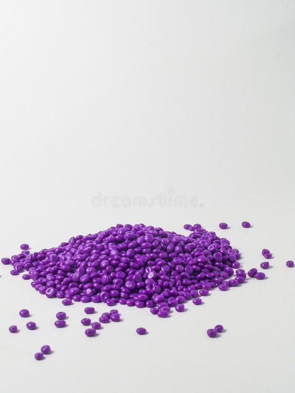 Plastic Pellets 032 - plastic granules